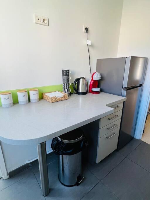 Logement A 10 Minutes A Pied De La Gare Centre Avignon Exterior foto